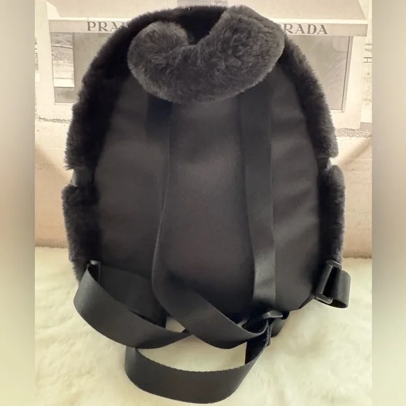 Nike Faux Fur Backpack - Picture 2 of 6